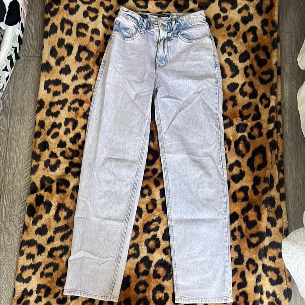 Women's Light Blue Jeans